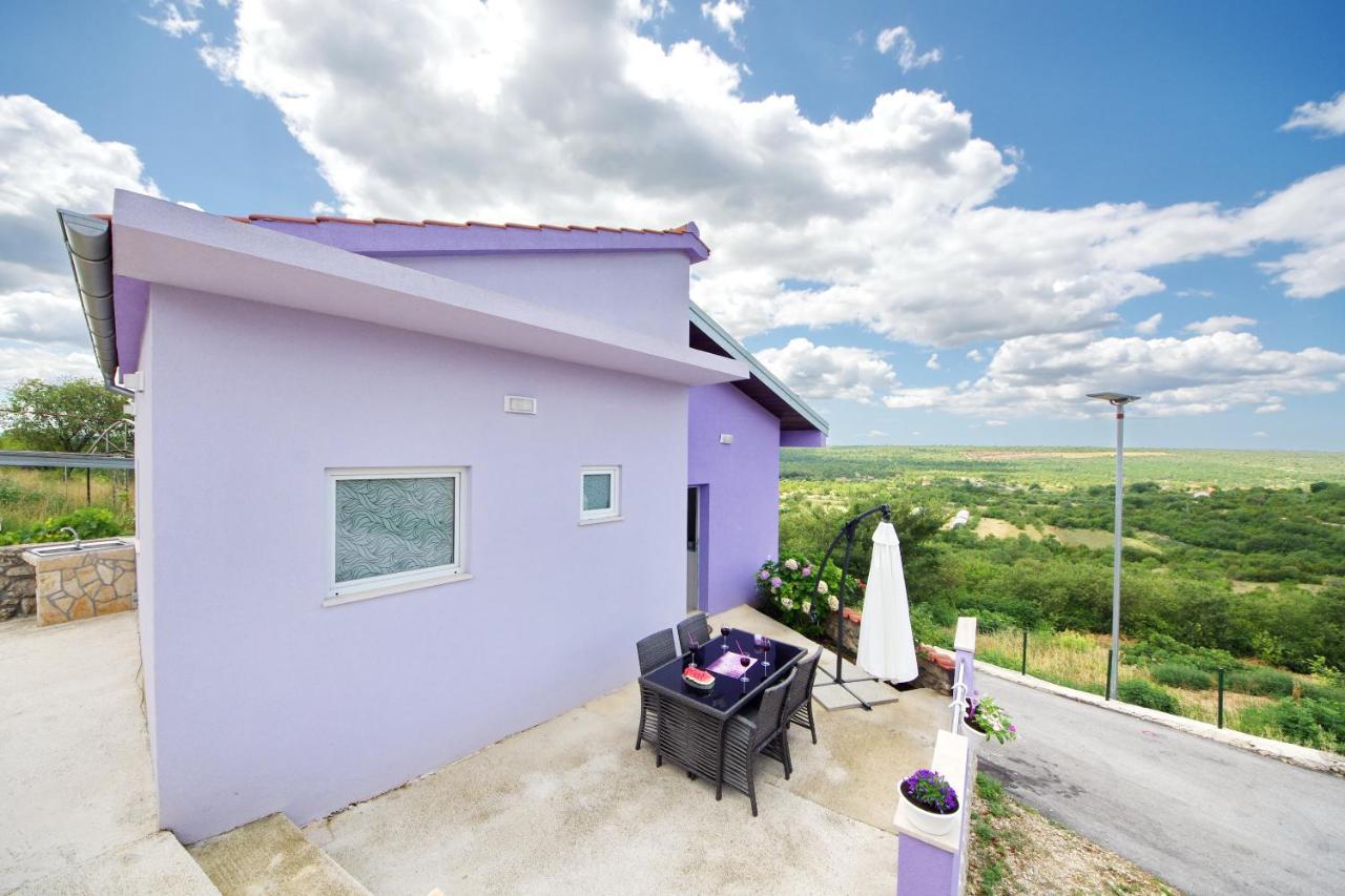 Holiday Home Paulin Обровац Екстериор снимка