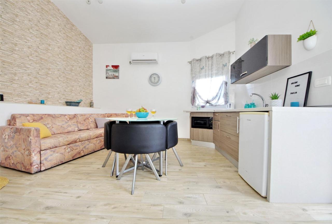 Holiday Home Paulin Обровац Екстериор снимка