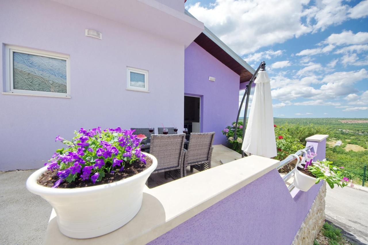 Holiday Home Paulin Обровац Екстериор снимка