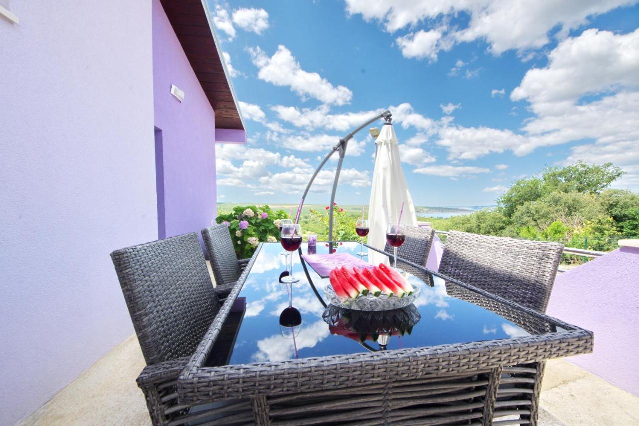 Holiday Home Paulin Обровац Екстериор снимка